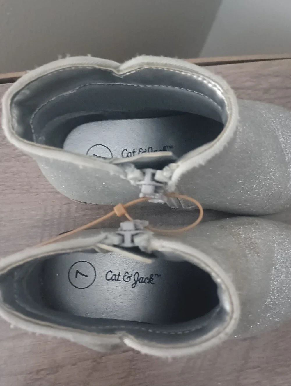 Cat & Jack Silver Sparkle Boots Sz 7 Toddler $10/4.99 Shipping